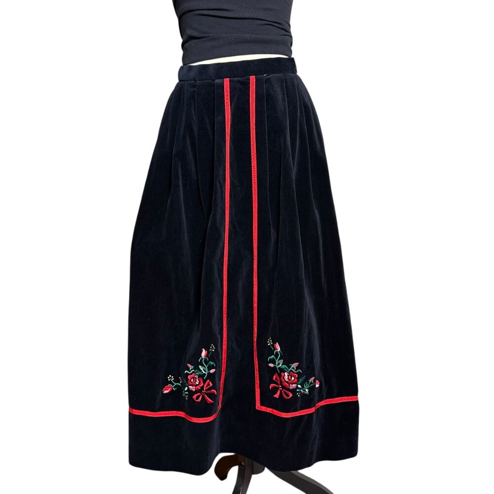 Vintage Susan Bristol Black Velvet Floral Embroidered Midi Skirt | Cottage Folk